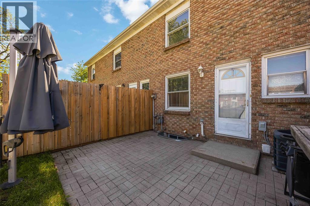 855 Ross Avenue Unit# 4 Property Photo 25