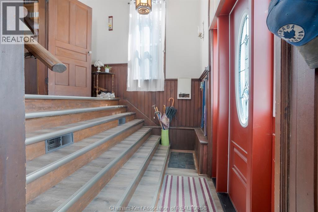 203 Mcintyre Street Property Photo 8