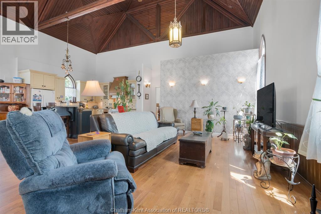 203 Mcintyre Street Property Photo 21