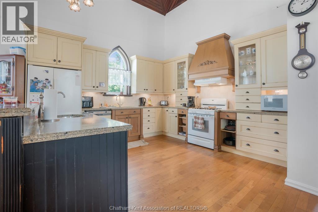203 Mcintyre Street Property Photo 23