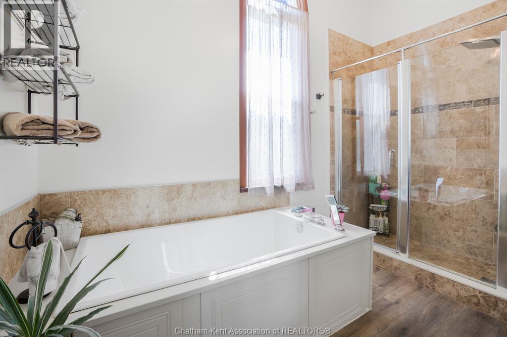 203 Mcintyre Street Property Photo 31