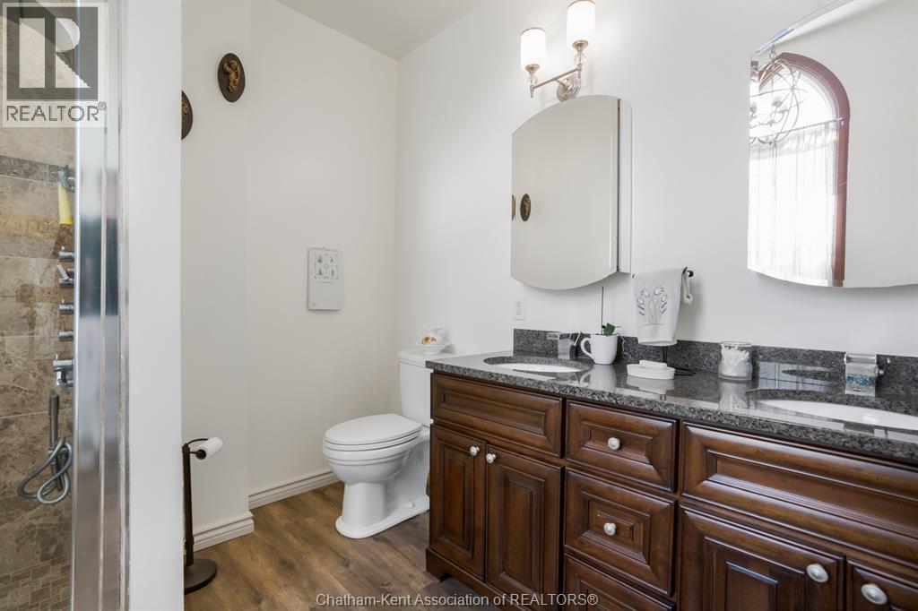 203 Mcintyre Street Property Photo 34