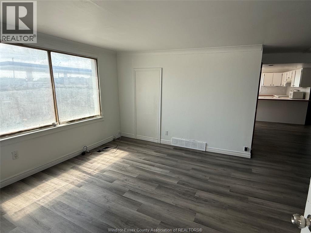 5163 Walker Road Unit# B Property Photo 11