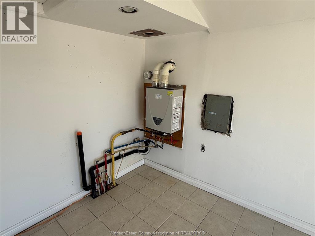 5163 Walker Road Unit# B Property Photo 16
