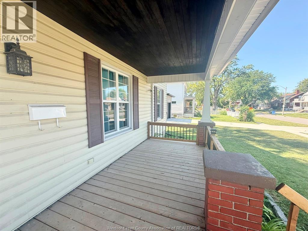 427 Cameron Property Photo 4
