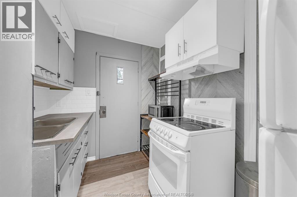 427 Cameron Property Photo 25