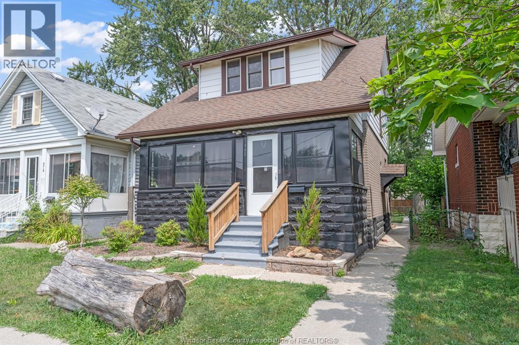 982 Elm Avenue Property Photo 3