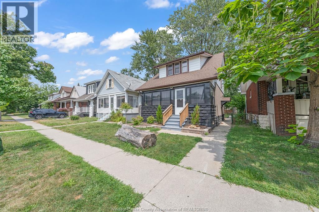 982 Elm Avenue Property Photo 4
