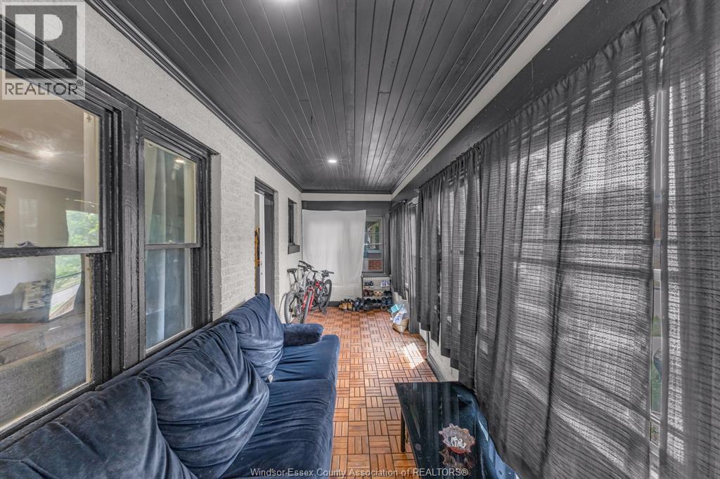 982 Elm Avenue Property Photo 6
