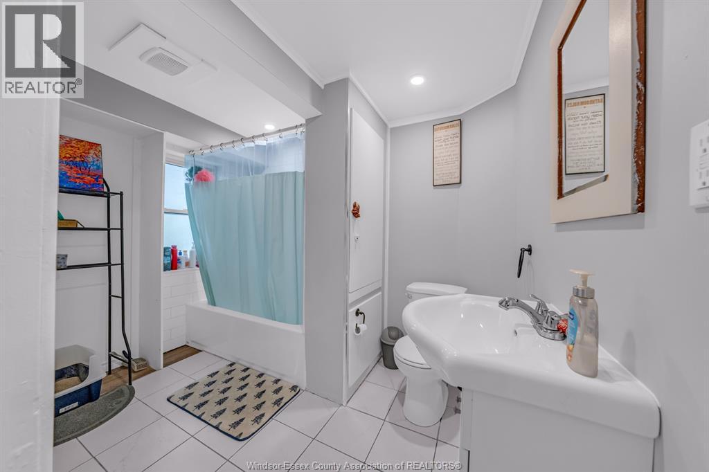 982 Elm Avenue Property Photo 18