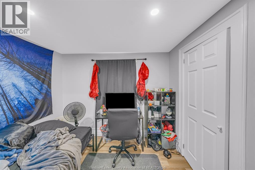 982 Elm Avenue Property Photo 22