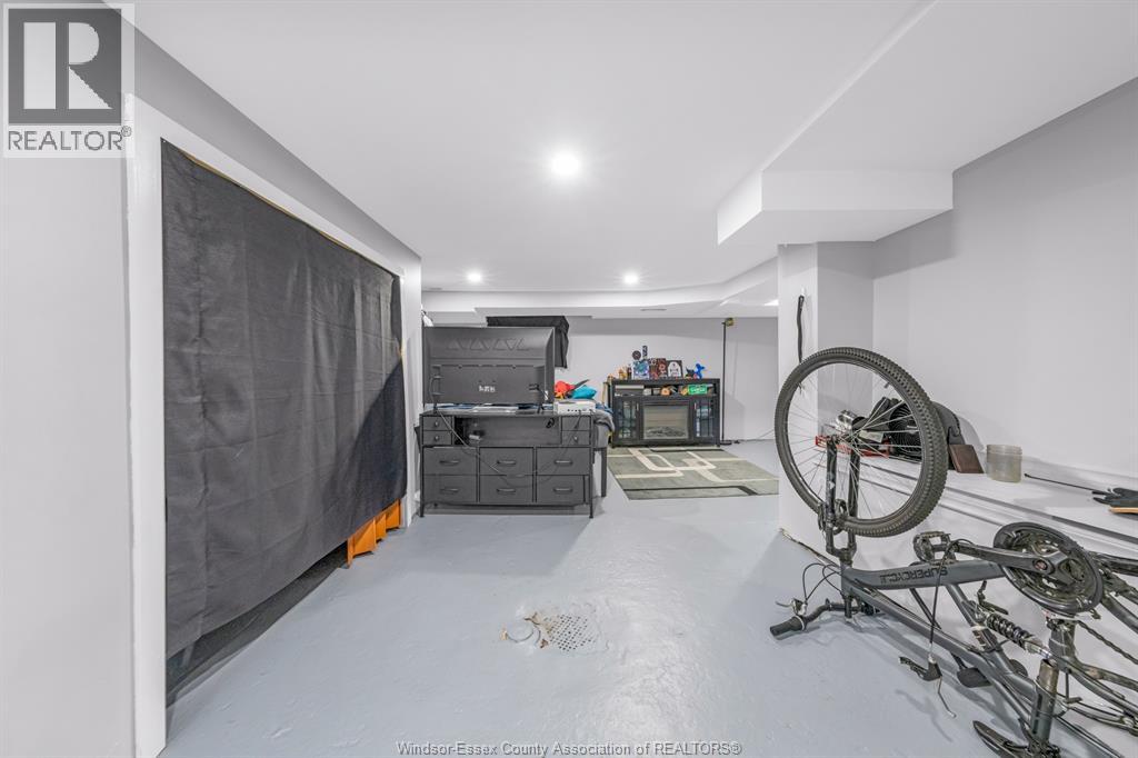 982 Elm Avenue Property Photo 24