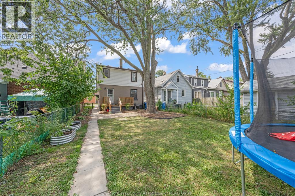 982 Elm Avenue Property Photo 27