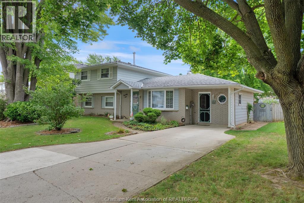 25 Sylvester DRIVE