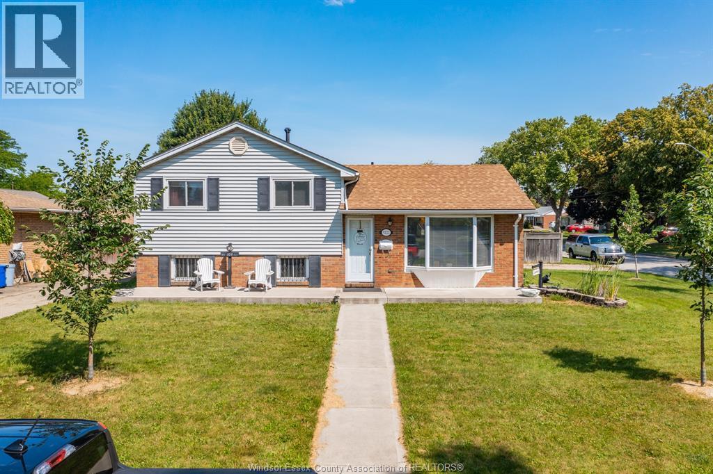 5122 Colbourne Drive Property Photo 1