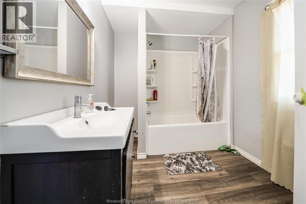 756 Brant Street Property Photo 11