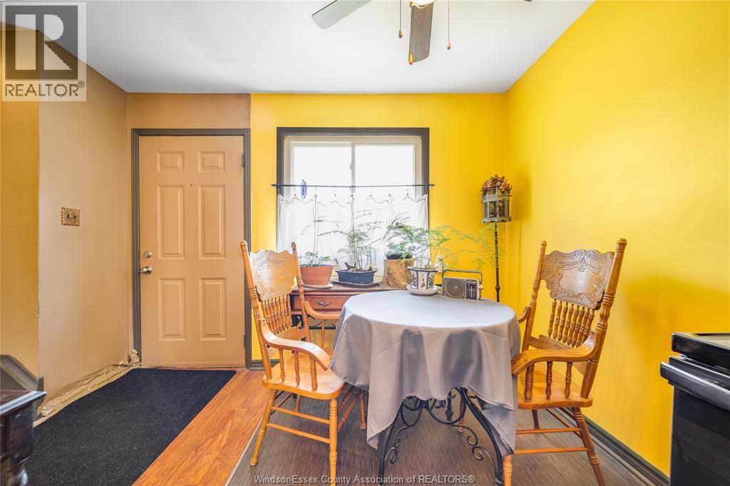 5492 Lassaline Ave #4 Property Photo 6