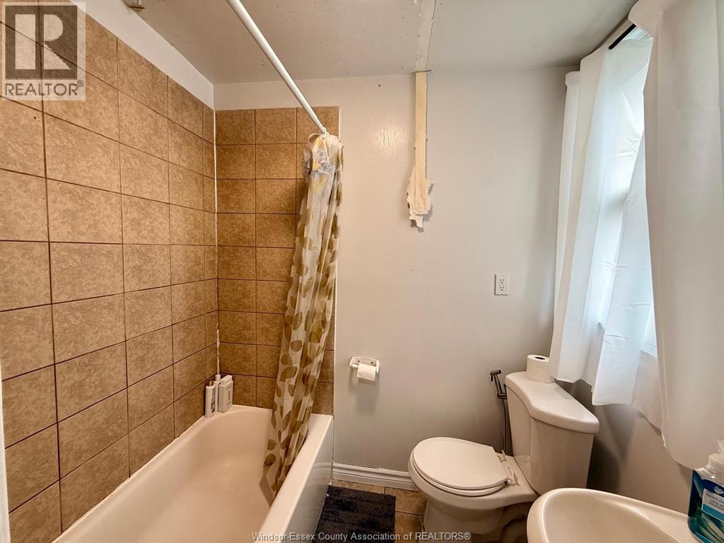 722 Dougall Avenue Unit# Main Property Photo 8