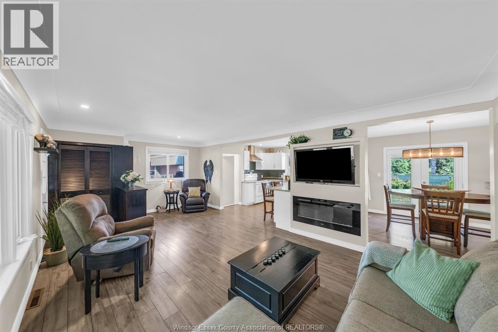 22 Danforth Property Photo 3