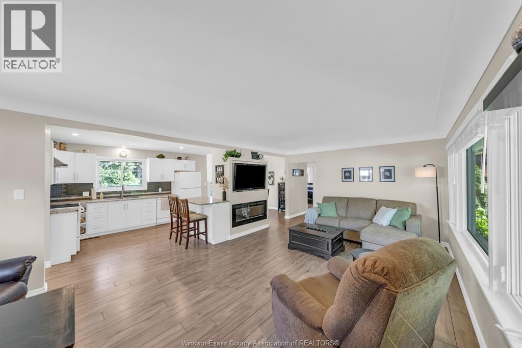 22 Danforth Property Photo 4