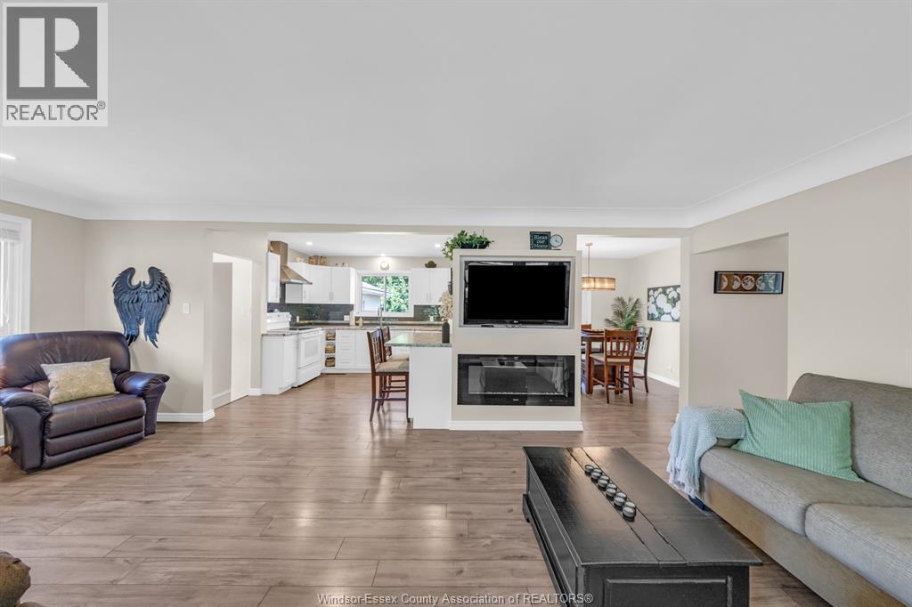 22 Danforth Property Photo 5