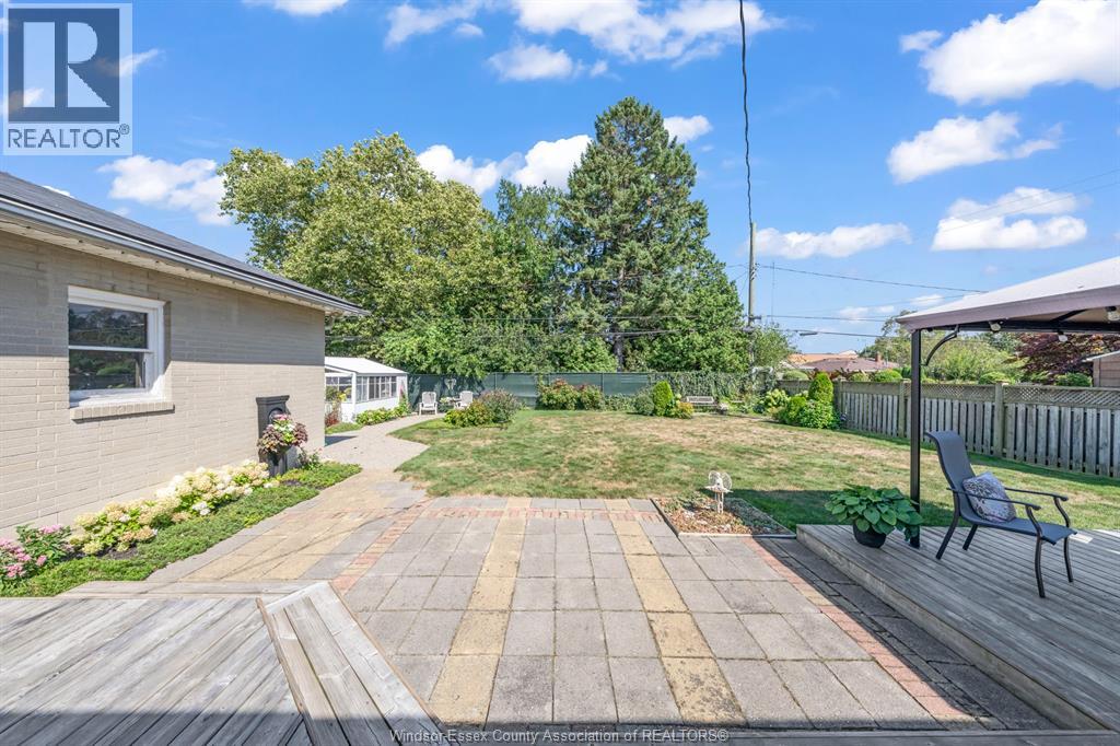 22 Danforth Property Photo 35