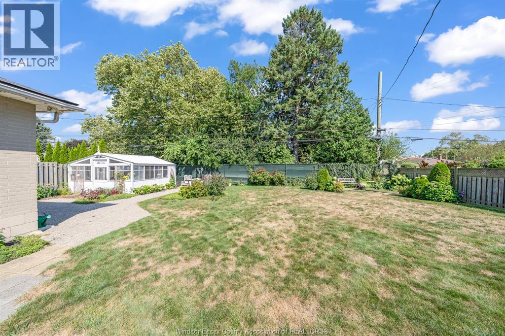 22 Danforth Property Photo 37