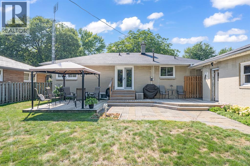 22 Danforth Property Photo 40