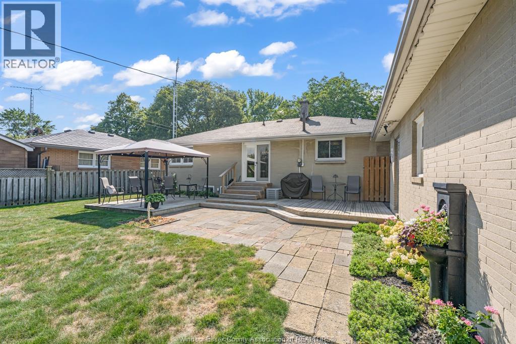 22 Danforth Property Photo 44