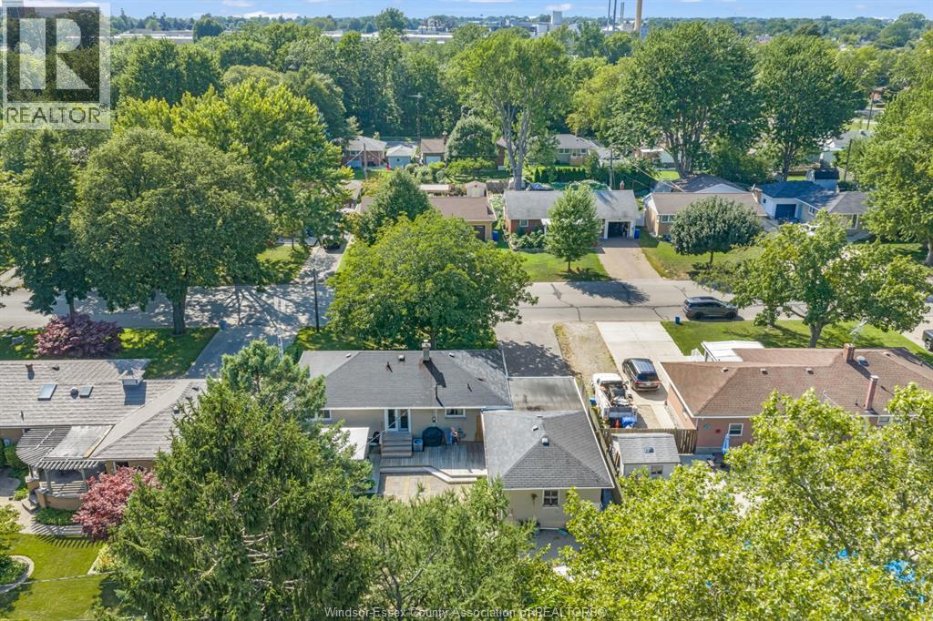 22 Danforth Property Photo 49