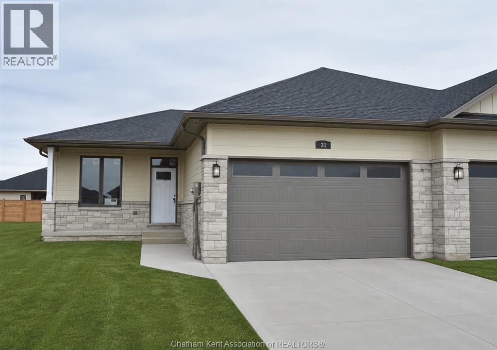 33 Duskridge ROAD Property Photo 1