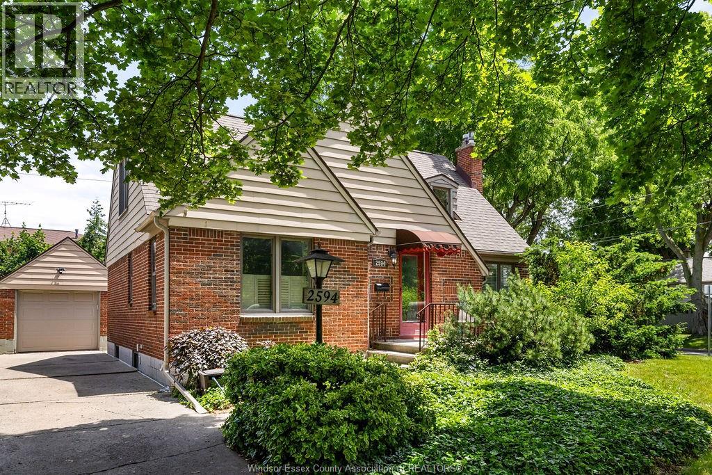 2594 BUCKINGHAM