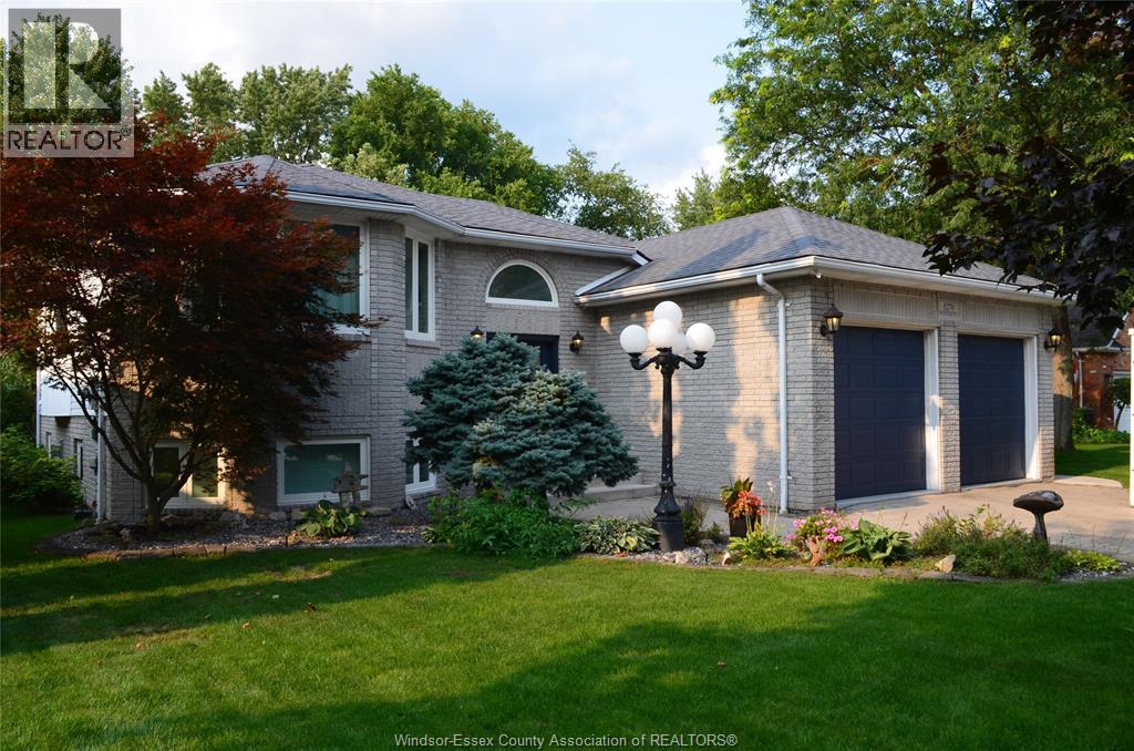 1270 Woodmount Crescent Property Photo 1