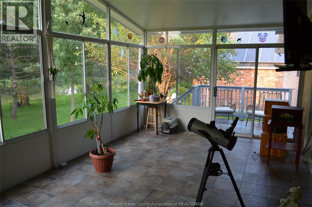 1270 Woodmont Crescent Property Photo 14