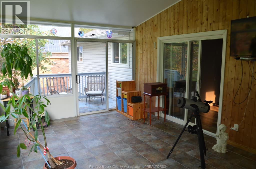 1270 Woodmont Crescent Property Photo 16