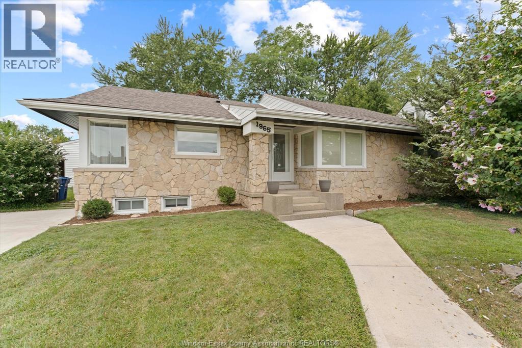 1965 Olive Road Property Photo 1