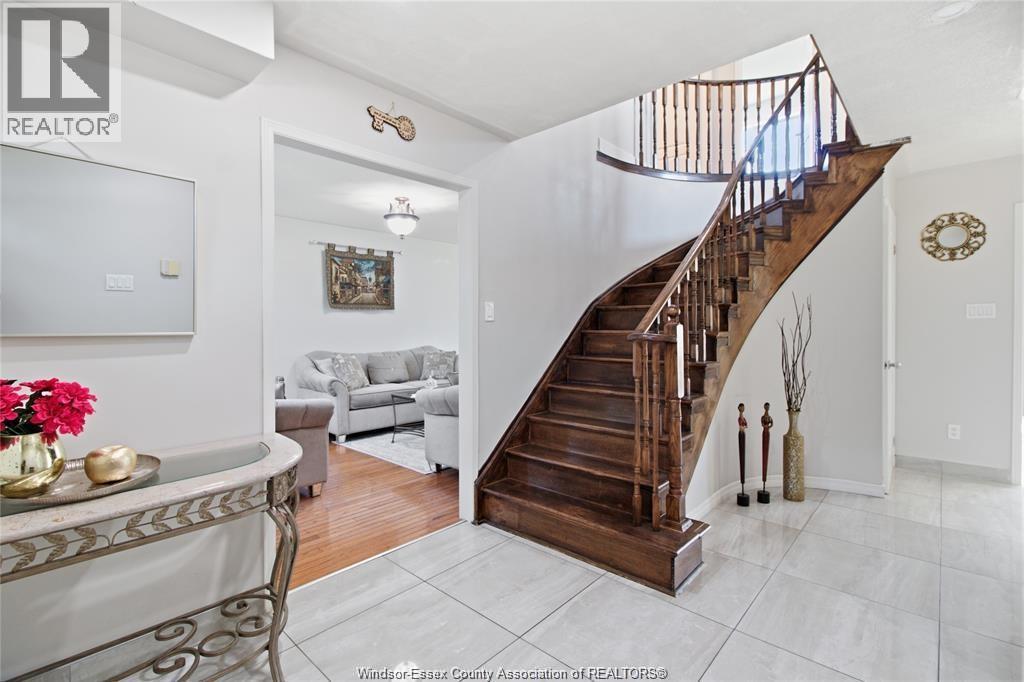 936 North Talbot Road Property Photo 3