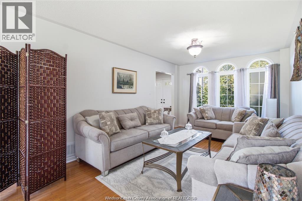 936 North Talbot Road Property Photo 4