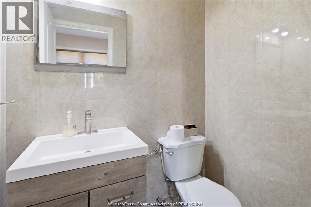 936 North Talbot Road Property Photo 11