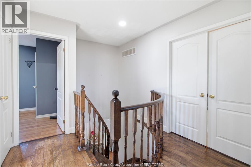 936 North Talbot Road Property Photo 12