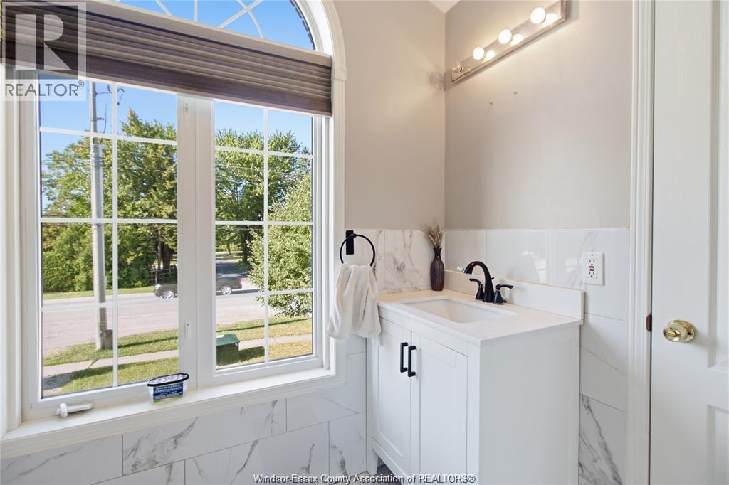 936 North Talbot Road Property Photo 22