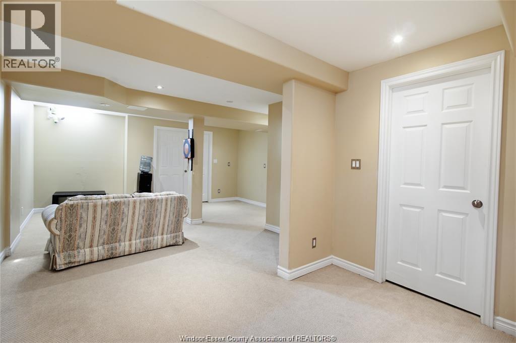 936 North Talbot Road Property Photo 25