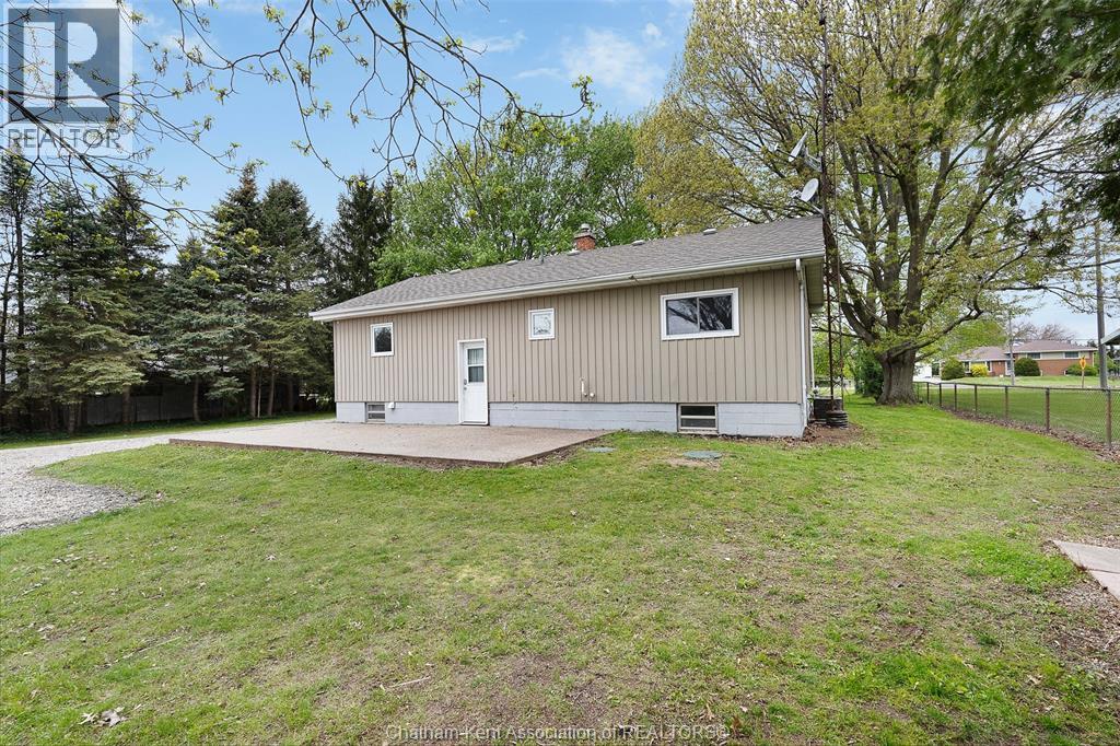 864 Mcnaughton Avenue East Property Photo 10
