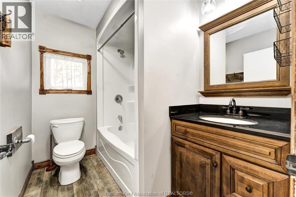864 Mcnaughton Avenue East Property Photo 25