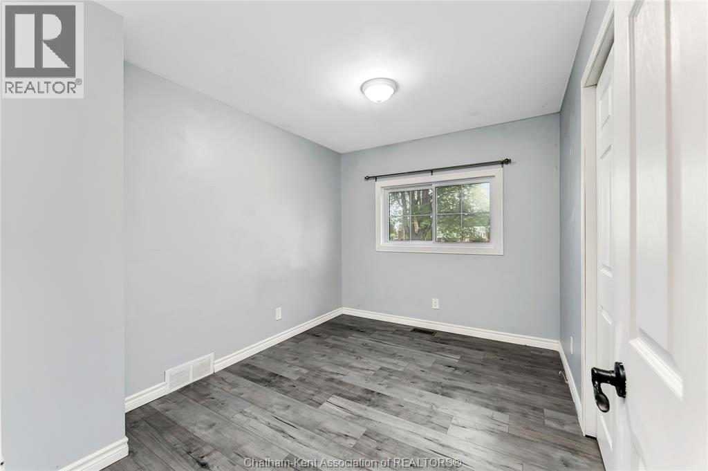 864 Mcnaughton Avenue East Property Photo 26