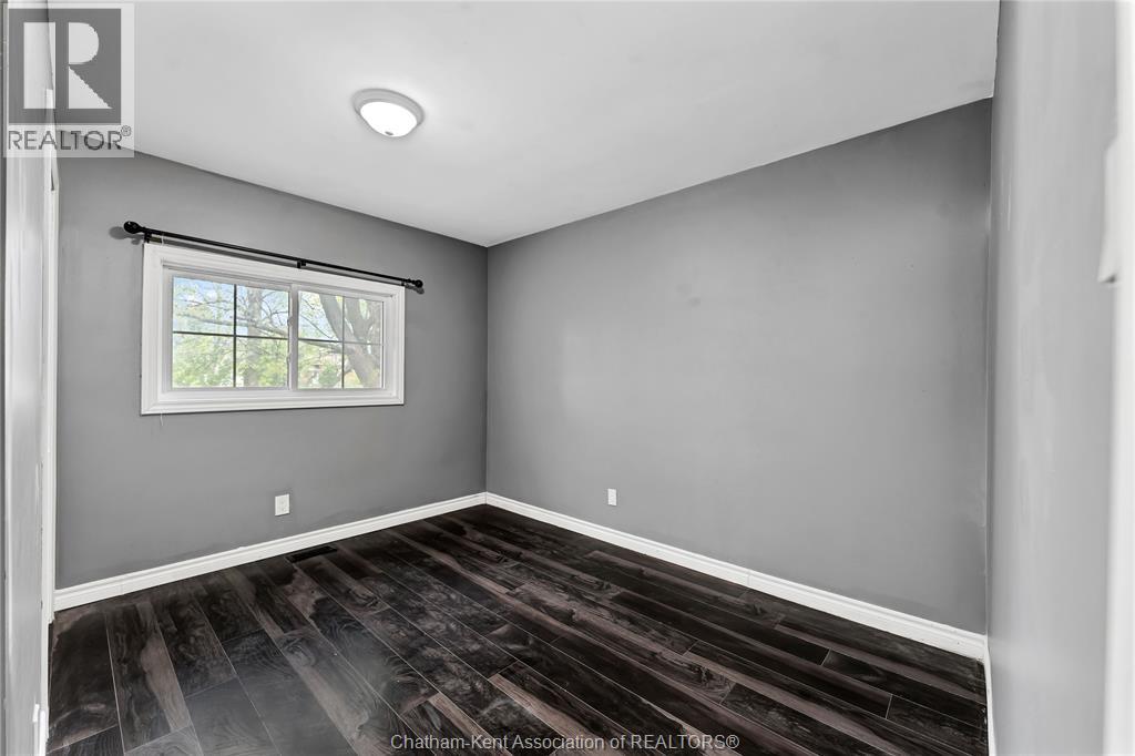 864 Mcnaughton Avenue East Property Photo 27