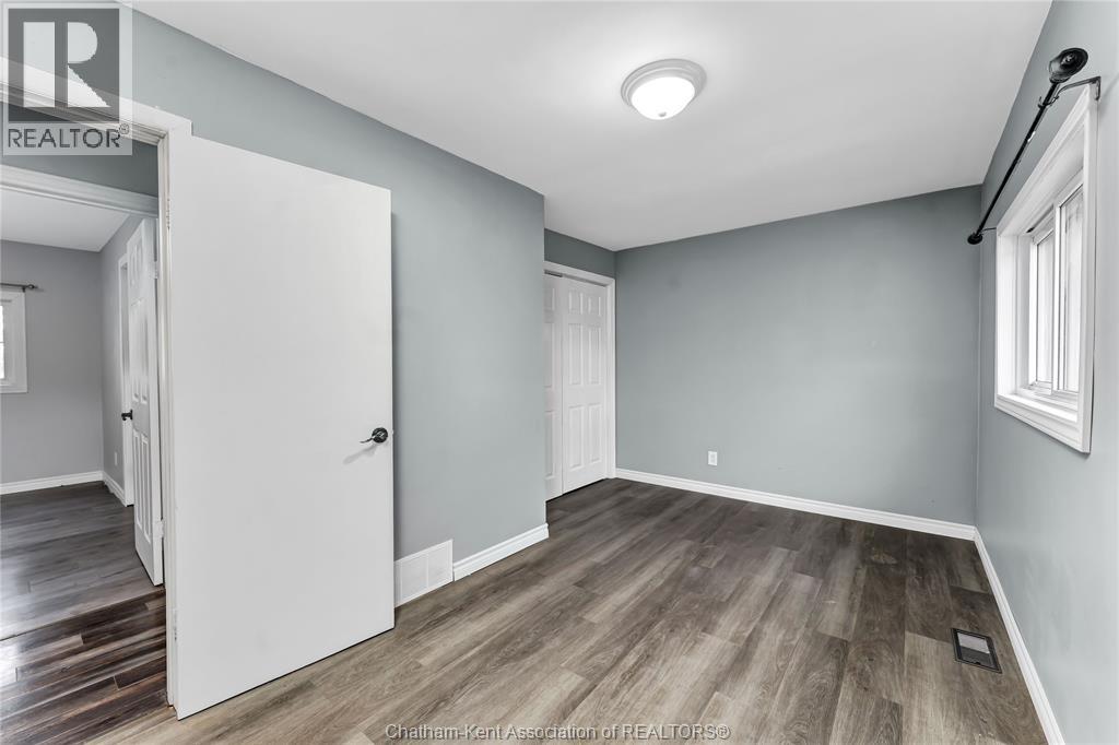 864 Mcnaughton Avenue East Property Photo 28