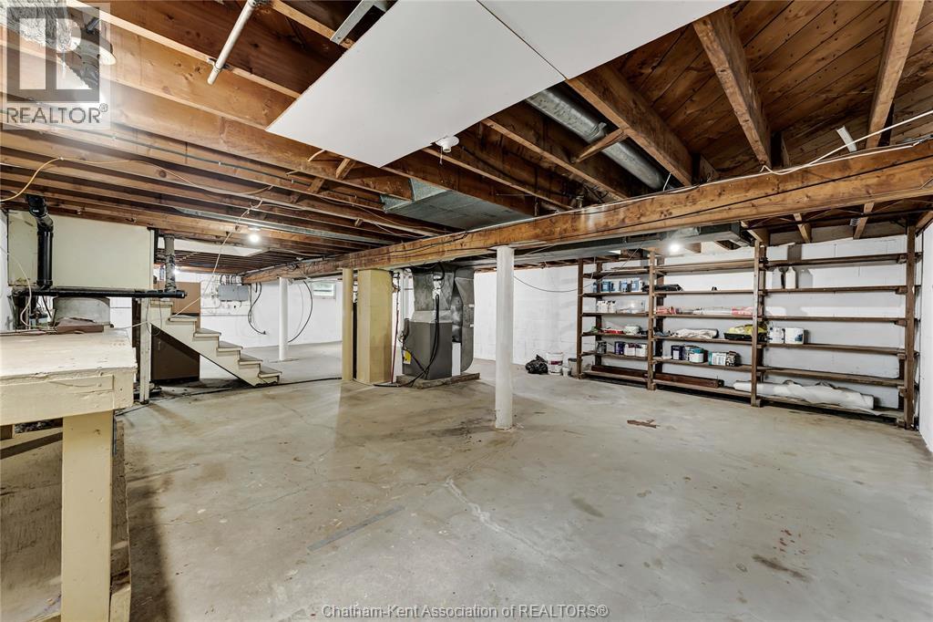 864 Mcnaughton Avenue East Property Photo 32