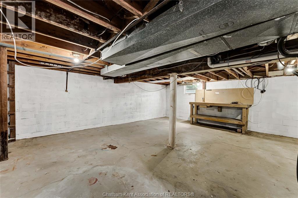 864 Mcnaughton Avenue East Property Photo 33