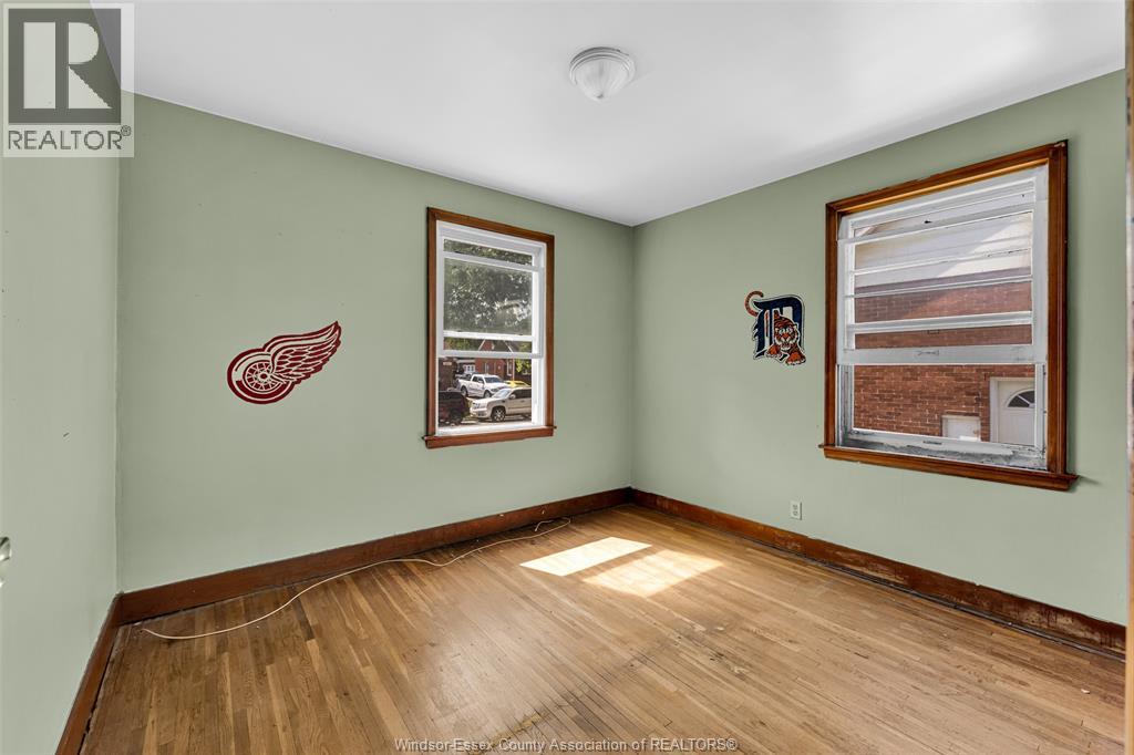 2258 Parkwood Property Photo 10